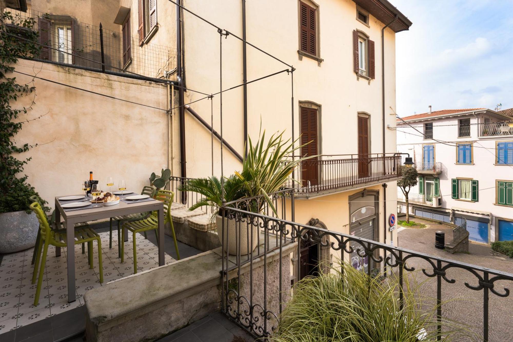 La Casa Sulla Terrazza Apartman Sarnico Kültér fotó